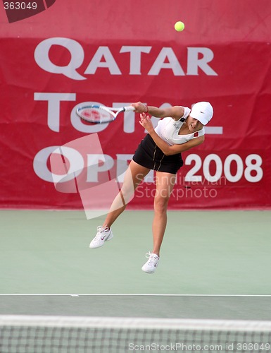 Image of Zi Yan serving at Qatar Total Open, Doha, 2008