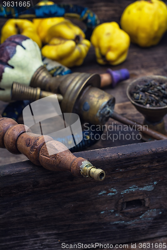 Image of Hookah and quince.