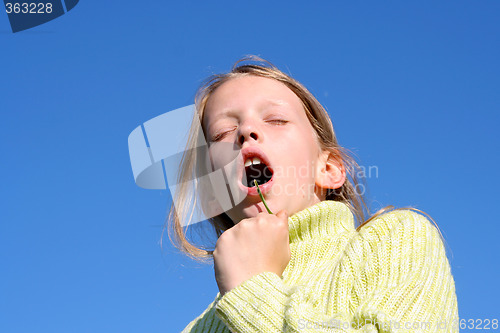 Image of Blue, blue sky over me...