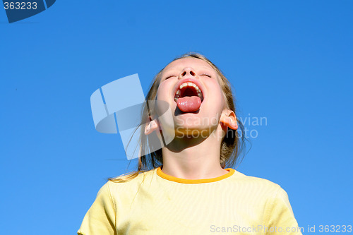 Image of Blue, blue sky over me...