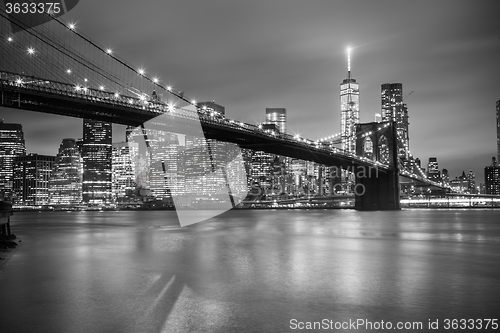 Image of Brooklyn bridge at dusk, New York City.