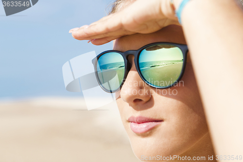 Image of Checking out the waves