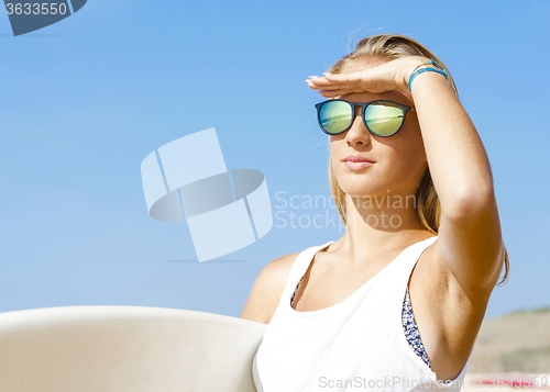 Image of Checking out the waves
