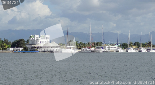 Image of waterside scenery around Cienfuegos