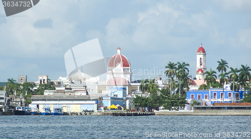 Image of waterside scenery around Cienfuegos