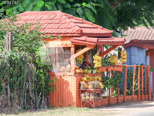 Image of fruit stand in Cuba