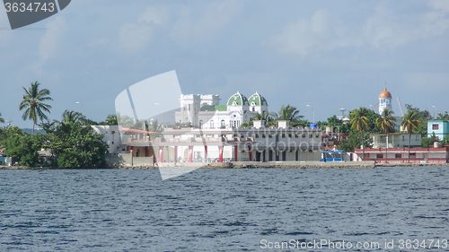 Image of waterside scenery around Cienfuegos