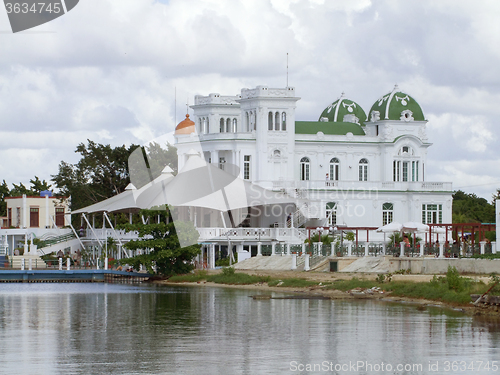 Image of feudal building in Cuba