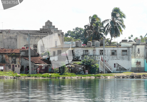 Image of rundown houses in Cuba