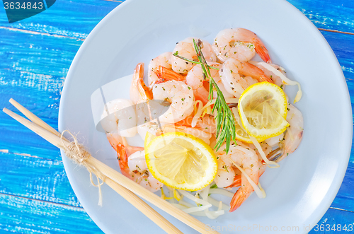 Image of salad with shrimps