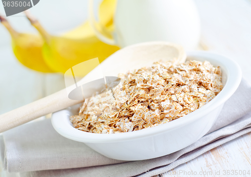 Image of oat flakes