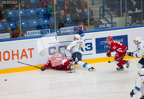 Image of A. Litvinenko (5) and D. Abdullin (88) fall down