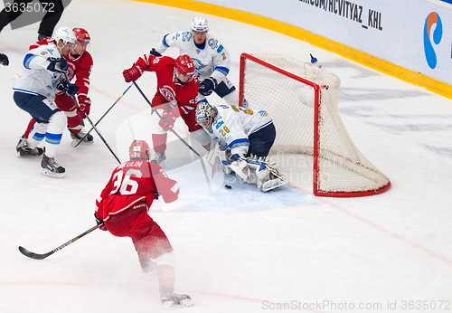 Image of Egor Voronkov (59) attack Alexey Ivanov (28)