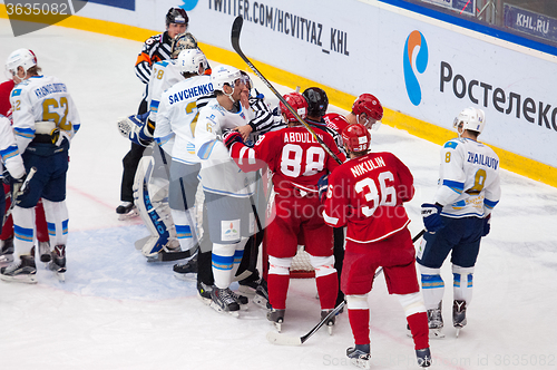 Image of A. Nikulin (36) and D. Abdullin (88) defence