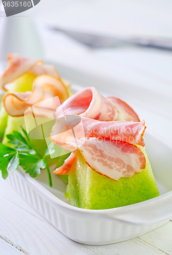 Image of melon with ham