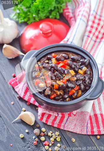 Image of black beans with chili