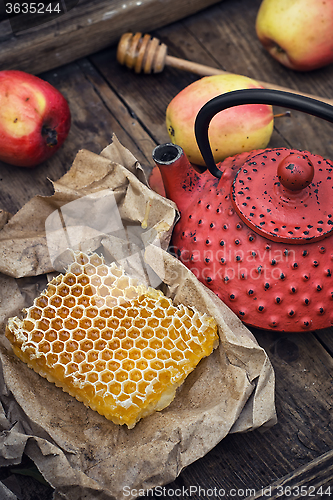 Image of Honeycomb on piece of paper