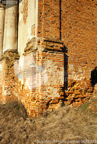 Image of the ruins   church  