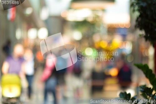 Image of blurred background of shopping center