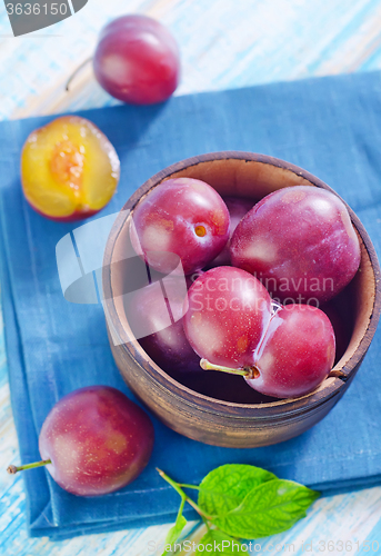 Image of plums