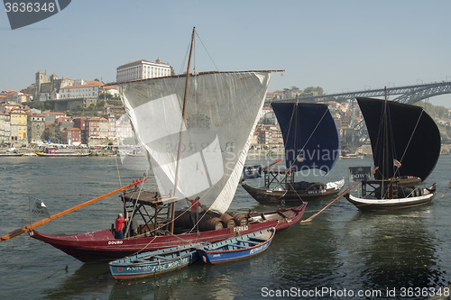 Image of EUROPE PORTUGAL PORTO RIBEIRA OLD TOWN DOURO RIVER