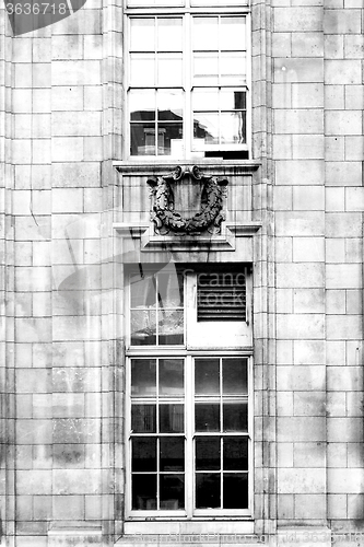 Image of old windon in england london brick and glass the wall 