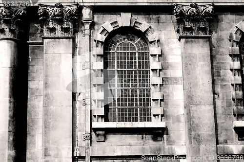 Image of old windon in england london brick and glass the wall 