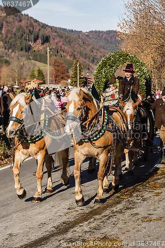 Image of Schliersee, Deutschland, Bayern 08.11.2015: Festwagen in Schliersee bei der Leonhardifahrt