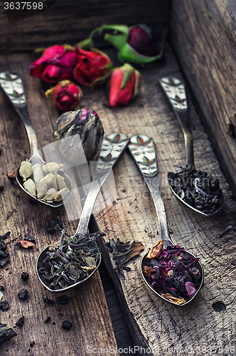 Image of by spilling tea spoons