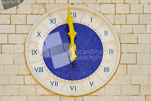 Image of Midday Clock