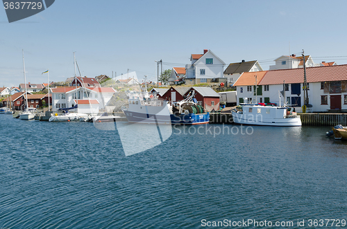 Image of fishingboat in harbour