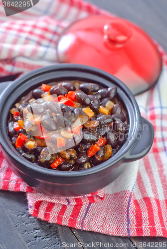 Image of black beans with chili