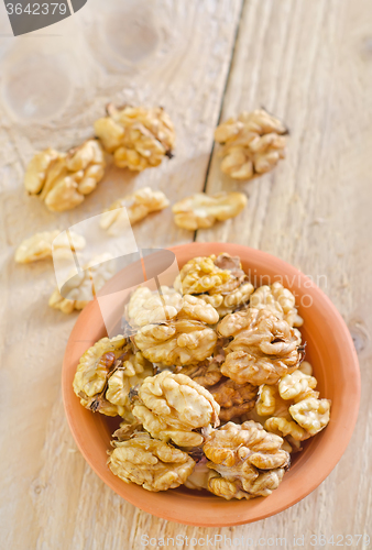 Image of walnuts