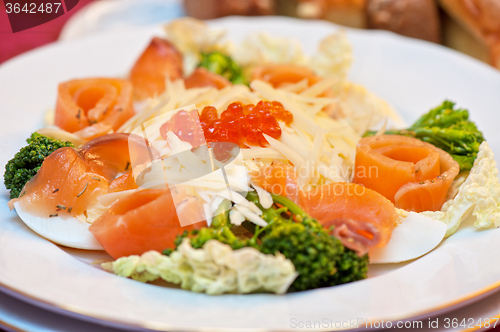 Image of Salad with salmon