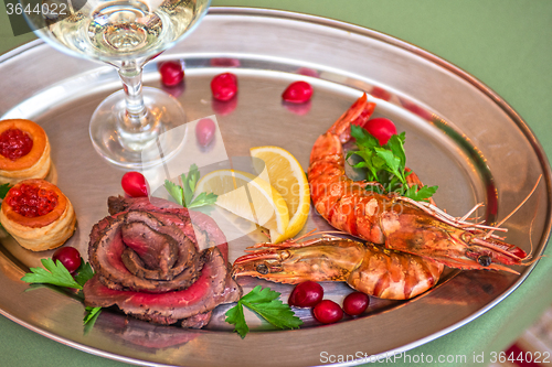Image of Grilled shrimps and beef meat 