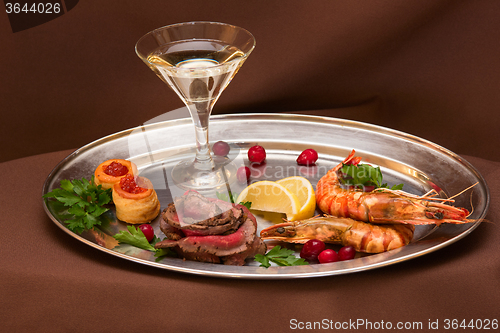 Image of Grilled shrimps and beef meat 