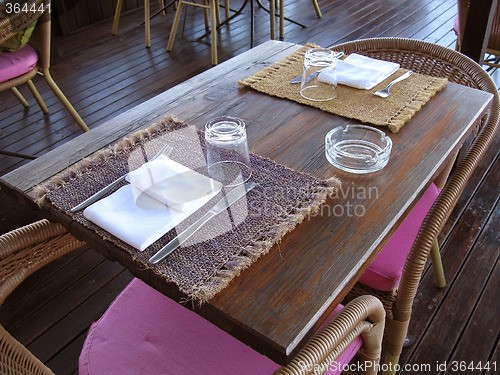 Image of Setting table