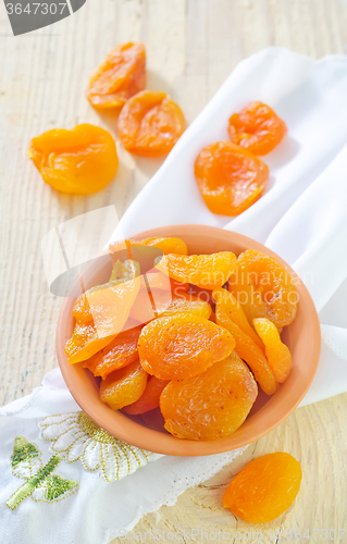 Image of dried apricots