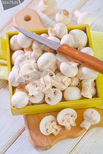 Image of raw mushroom