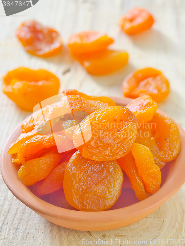 Image of dried apricots