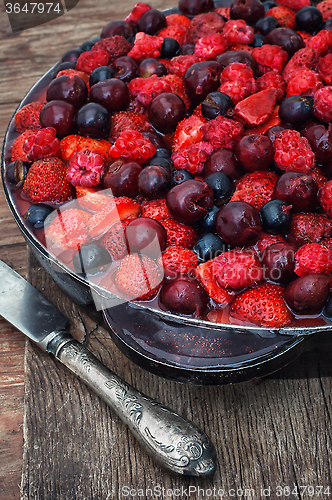 Image of Jelly with fresh berries