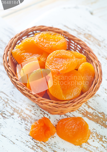 Image of dry apricots