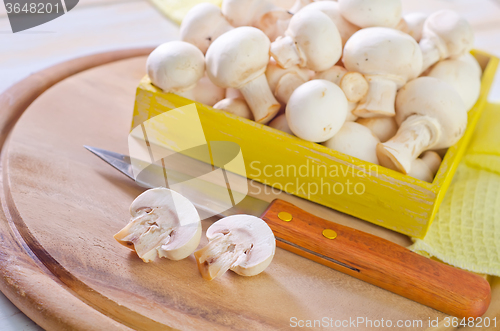 Image of raw mushroom