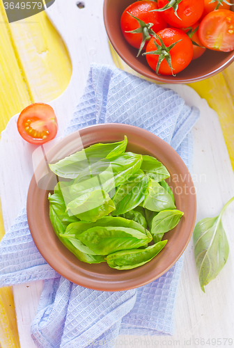 Image of basil and tomato