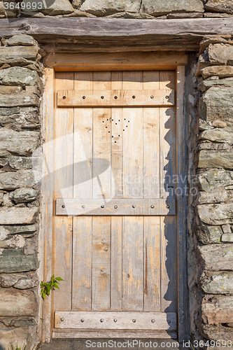 Image of Heart on a door