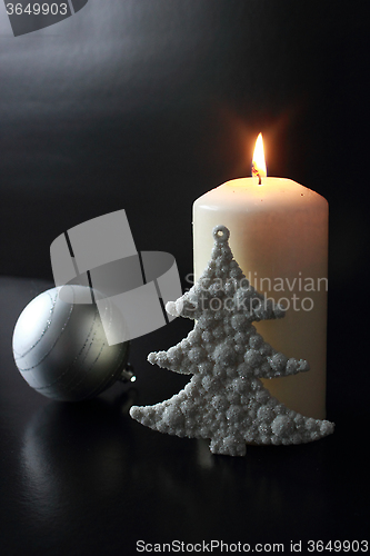 Image of White Christmas candle