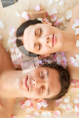 Image of couple in spa