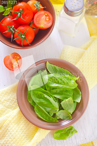 Image of basil and tomato