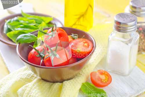 Image of tomato and basil