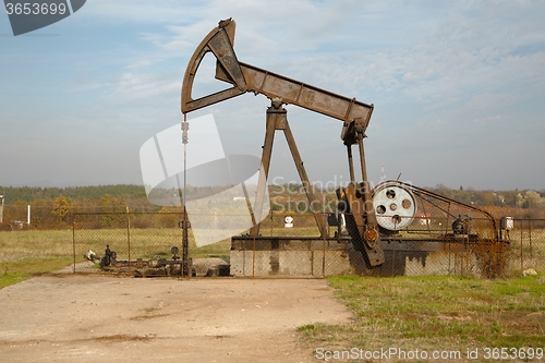 Image of Oil well